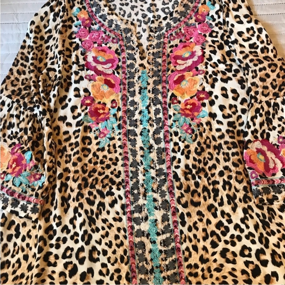Savanna Jane Leopard Print Floral Embroidery Blouse Pink Turquoise NEW L